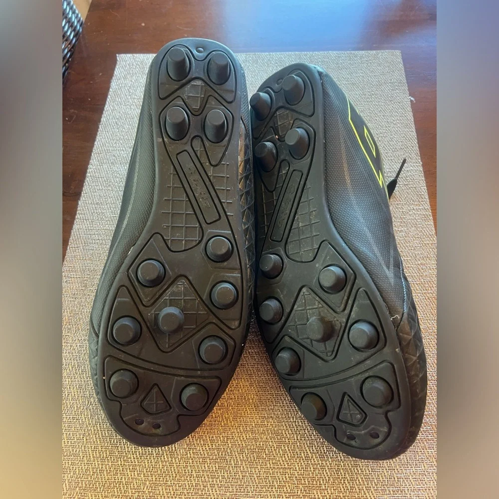 Men’s‎ Lotto Soccer Cleats
